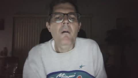 hunkmasclefad458 online show from May 14, 2:51 am