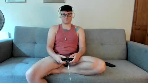 Snapshot of hunky_arthur chatting on February 21, 12:50 pm Hunky Arthur online show from February 21, 12:50 pm