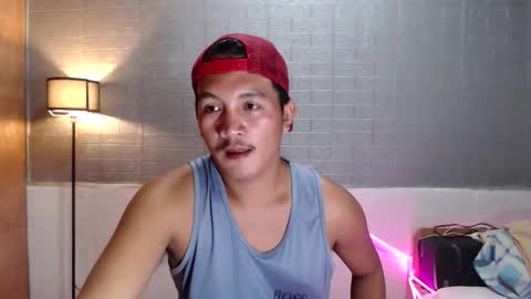 hunkylloyd online show from March 2, 2:47 am