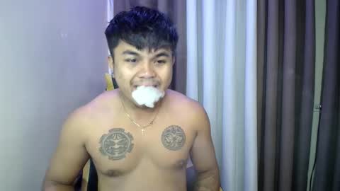 Snapshot of hunkyzeus chatting on June 7, 1:37 pm hunkyzeus online show from June 7, 1:37 pm