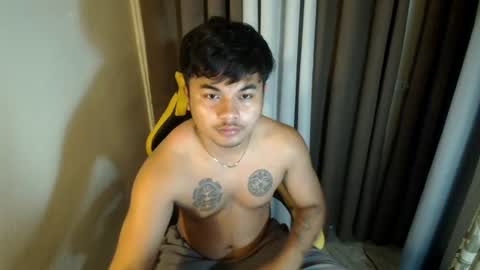 Snapshot of hunkyzeus chatting on June 14, 5:59 pm hunkyzeus online show from June 14, 5:59 pm