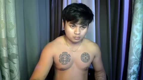 Snapshot of hunkyzeus chatting on June 29, 8:31 am hunkyzeus online show from June 29, 8:31 am