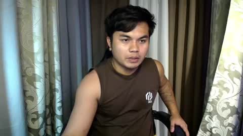 Snapshot of hunkyzeus chatting on July 6, 12:35 pm hunkyzeus online show from July 6, 12:35 pm