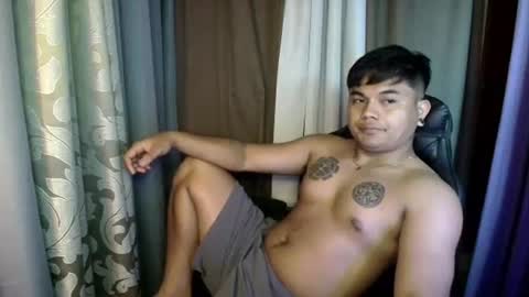 Snapshot of hunkyzeus chatting on July 12, 6:32 pm hunkyzeus online show from July 12, 6:32 pm