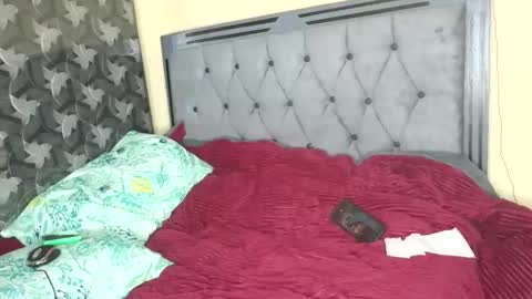 hunsweetpie online show from March 8, 7:01 am