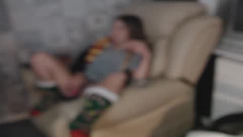 HunterandEsme online show from October 4, 7:01 pm