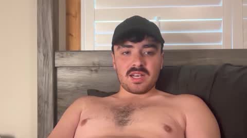 Snapshot of hunterbentleyy chatting on September 19, 11:38 pm Hunter online show from September 19, 11:38 pm