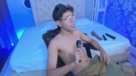 Snapshot of hunterwest06 chatting on May 29, 3:48 am Lucas online show from May 29, 3:48 am