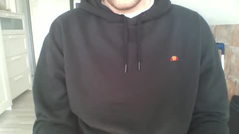 hunting_007 online show from March 5, 11:28 am