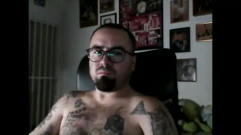 Snapshot of hurtadodirector chatting on March 12, 6:19 am hurtadodirector online show from March 12, 6:19 am