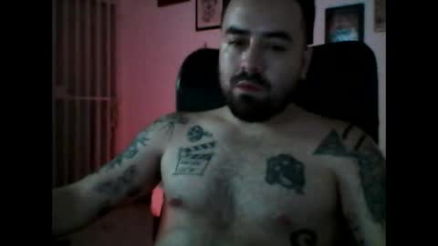 Snapshot of hurtadodirector chatting on April 15, 6:31 am hurtadodirector online show from April 15, 6:31 am