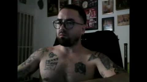 Snapshot of hurtadodirector chatting on April 16, 6:03 am hurtadodirector online show from April 16, 6:03 am