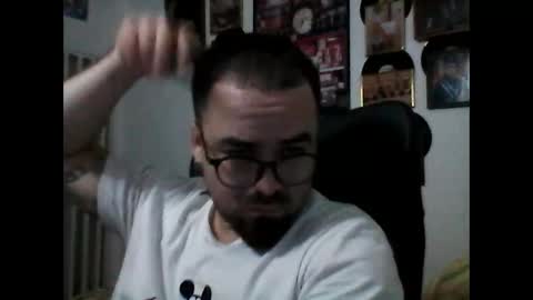 Snapshot of hurtadodirector chatting on May 4, 3:46 am hurtadodirector online show from May 4, 3:46 am
