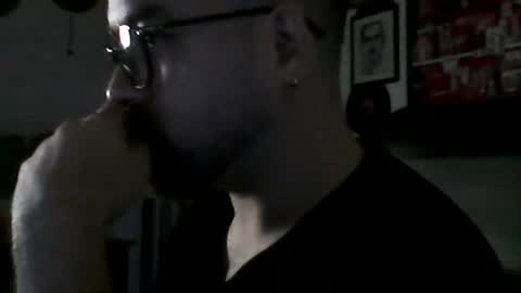 Snapshot of hurtadodirector chatting on May 13, 5:49 am hurtadodirector online show from May 13, 5:49 am