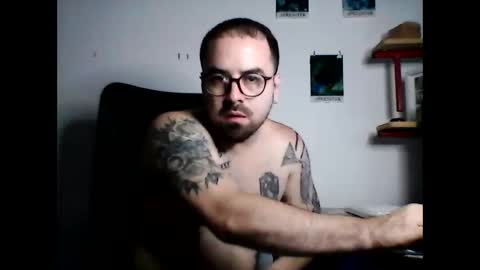 Snapshot of hurtadodirector chatting on June 8, 8:04 am hurtadodirector online show from June 8, 8:04 am