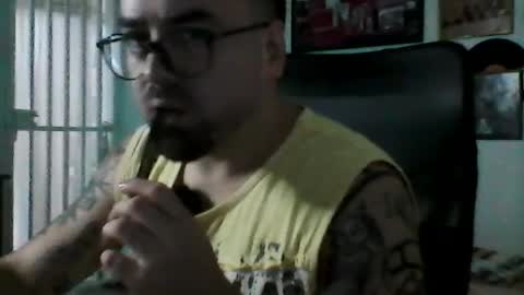 Snapshot of hurtadodirector chatting on June 14, 4:47 am hurtadodirector online show from June 14, 4:47 am