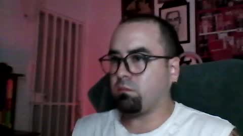 Snapshot of hurtadodirector chatting on July 31, 5:40 am hurtadodirector online show from July 31, 5:40 am