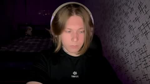 hurtqqq online show from May 14, 9:32 pm