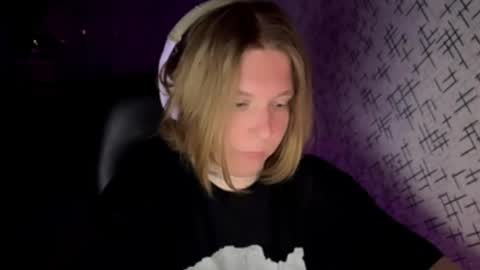 hurtqqq online show from May 21, 6:48 pm