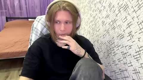 hurtqqq online show from May 22, 5:51 pm