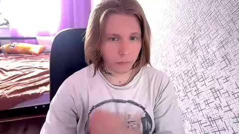 hurtqqq online show from May 23, 1:37 pm