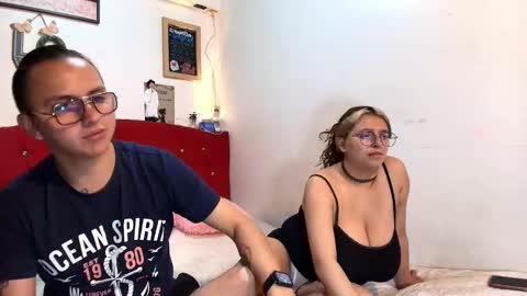Snapshot of husbands_horny chatting on October 13, 10:15 am husbands_horny online show from October 13, 10:15 am