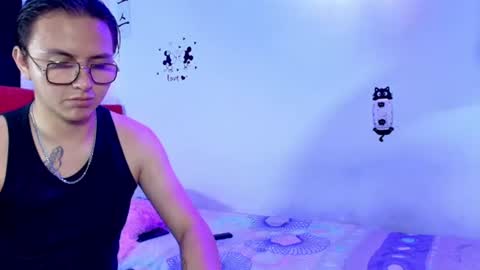 husbands_horny online show from July 11, 10:29 am