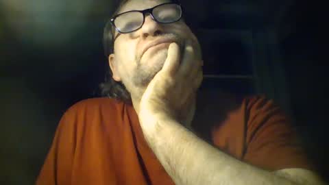 Snapshot of hvincebb60 chatting on December 10, 5:39 am dancedicknipple online show from December 10, 5:39 am