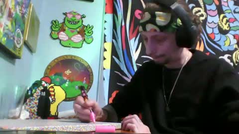 Snapshot of hwhooligan chatting on February 13, 7:56 am HwHooligan online show from February 13, 7:56 am