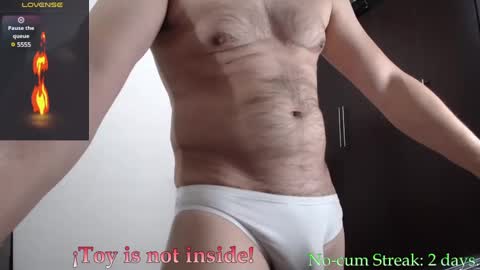 Snapshot of hxmister chatting on December 19, 4:56 am Andrew online show from December 19, 4:56 am