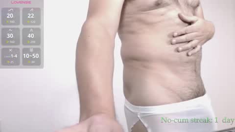 Snapshot of hxmister chatting on November 14, 8:29 pm Andrew online show from November 14, 8:29 pm