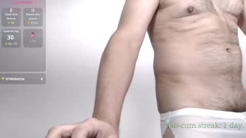 Snapshot of hxmister chatting on February 6, 6:33 pm Andrew online show from February 6, 6:33 pm