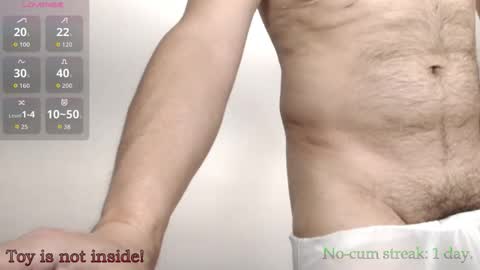 Snapshot of hxmister chatting on February 18, 2:40 am Andrew online show from February 18, 2:40 am