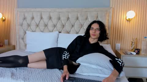 Snapshot of hxxyro chatting on February 17, 6:58 pm hxxyro online show from February 17, 6:58 pm