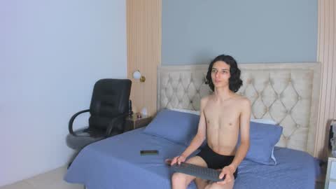 Snapshot of hxxyro chatting on February 23, 7:22 pm hxxyro online show from February 23, 7:22 pm