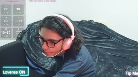 Snapshot of hxxyro1 chatting on August 2, 2:32 am hxxyro1 online show from August 2, 2:32 am
