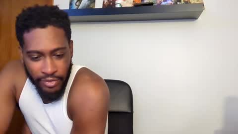 Snapshot of hydroblack chatting on October 9, 1:25 am HydroBlack online show from October 9, 1:25 am