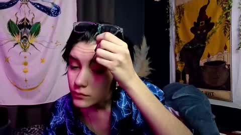 Snapshot of hyeon_jin chatting on January 19, 9:13 pm Hyeon Jin online show from January 19, 9:13 pm