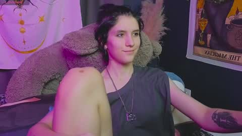 Snapshot of hyeon_jin chatting on January 22, 4:23 am Hyeon Jin online show from January 22, 4:23 am