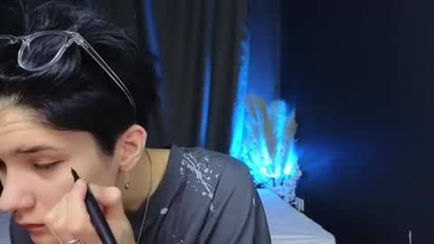 Snapshot of hyeon_jin chatting on March 12, 10:48 am Hyeon Jin online show from March 12, 10:48 am