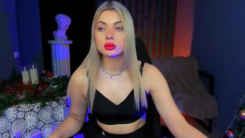 Snapshot of hyileyclark chatting on January 10, 5:31 am hyileyclark online show from January 10, 5:31 am