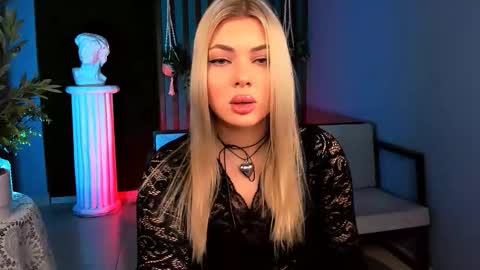 Snapshot of hyileyclark chatting on February 10, 9:13 am hyileyclark online show from February 10, 9:13 am