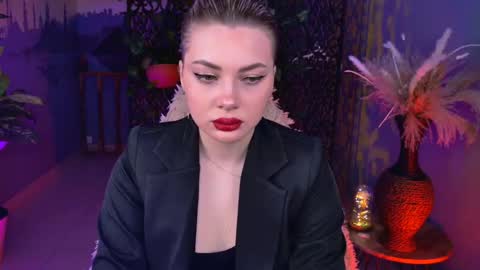 Snapshot of hyileyclark chatting on May 23, 9:13 am hyileyclark online show from May 23, 9:13 am