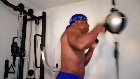 Mr. Frost online show from December 29, 7:00 pm