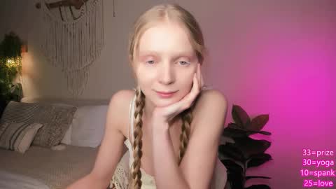 Snapshot of hypnoootic chatting on March 23, 7:29 pm Jenny online show from March 23, 7:29 pm