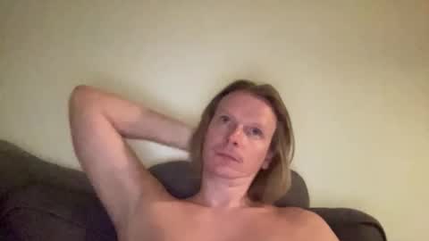 Snapshot of hypnotised85 chatting on November 1, 12:07 pm hypnotised85 online show from November 1, 12:07 pm