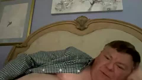 Snapshot of hypnotizing4u chatting on November 22, 10:42 pm hypnotizing4u online show from November 22, 10:42 pm