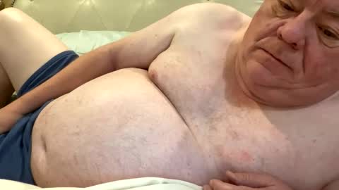 Snapshot of hypnotizing4u chatting on February 5, 2:22 pm hypnotizing4u online show from February 5, 2:22 pm