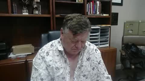 Snapshot of hypnotizing4u chatting on March 13, 8:48 pm hypnotizing4u online show from March 13, 8:48 pm