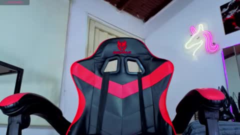 kelvis online show from March 8, 4:27 am